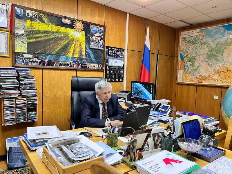 Онлайн-встреча В.П. Савиных со школьниками в преддверии Дня космонавтики