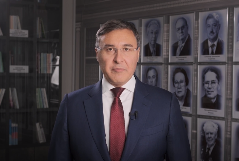 Глава Минобрнауки России Валерий Фальков поздравил преподавателей вузов с профессиональным праздником⠀